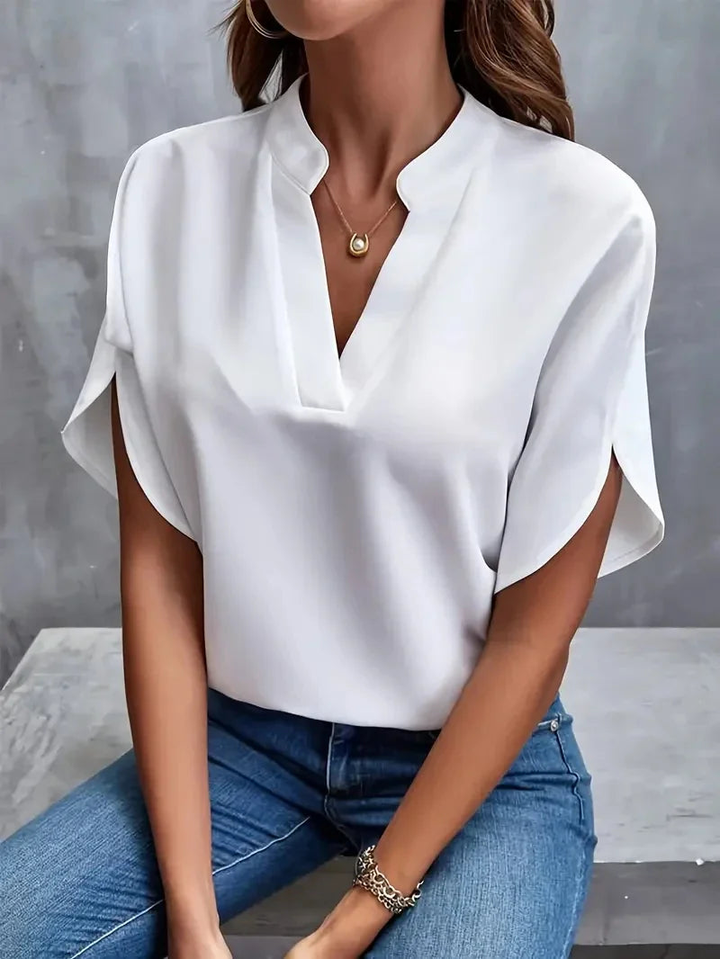 Aveline - Classic V-Neck Top